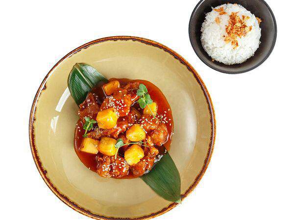 Меконг - Свинина с ананасами и личи в кисло-сладком соусе