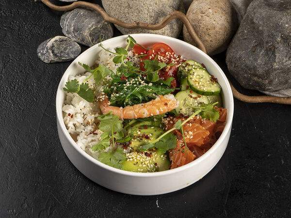 Golden Coffee - Поке с лососем