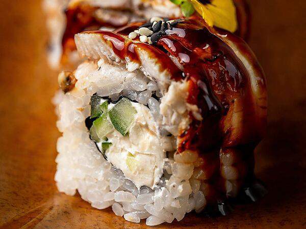 Фиши - 1/2 Ролл Унаги Урамаки