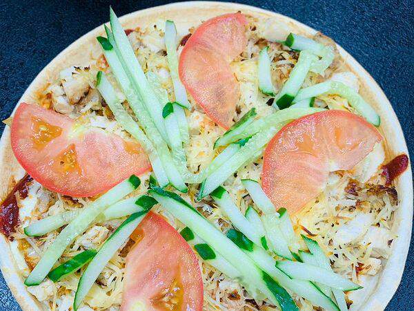 Шаурма 116 - Закрытая пицца с летним салатом