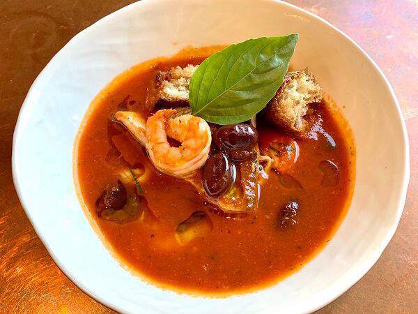 Мона - Томатный суп с морепродуктами