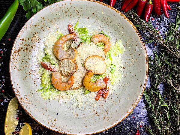 Брашна - Салат Цезарь с креветками