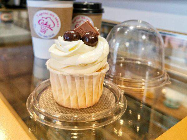 Cakeart44 - Капкейк Ванильный с карамелью