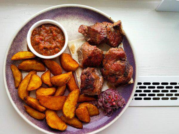 Белый берег - Шашлык из cвинoй шеи