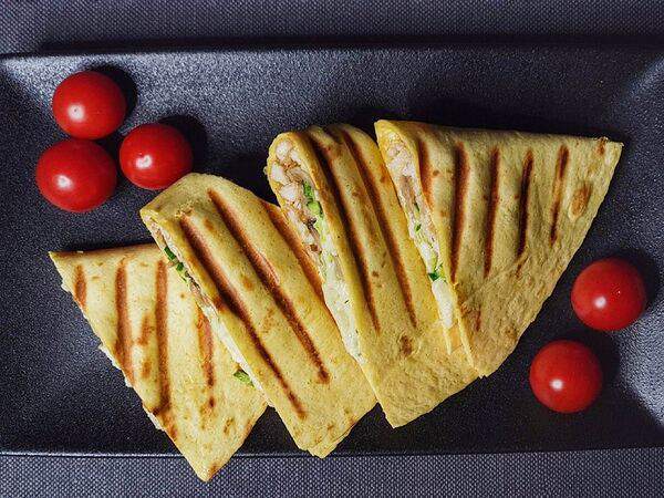 Sushi stories - Кесадилья с беконом