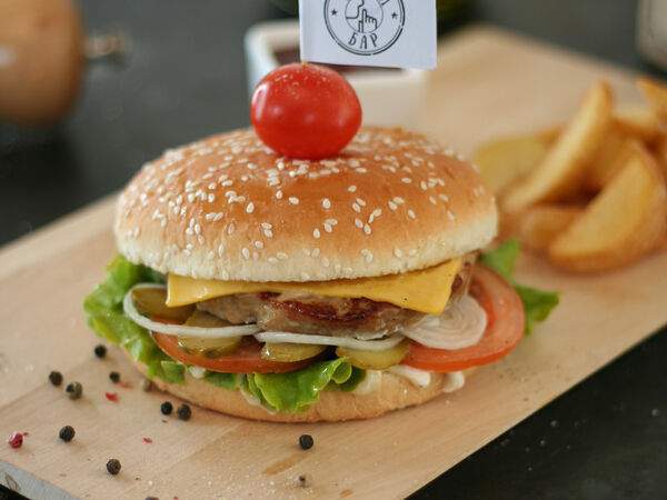 Gold Grot - Гротбургер из свинины