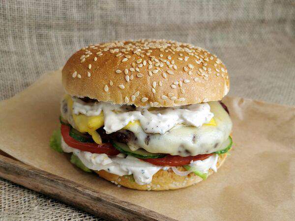 Burger Hunter - Бургер сырный Куэна Хантер