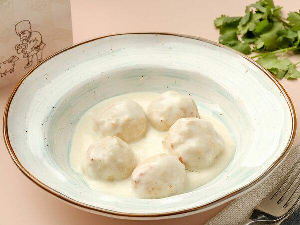 Квеври - Куриные тефтели в молочном соусе