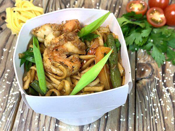 Сувлаки - Удон с креветками