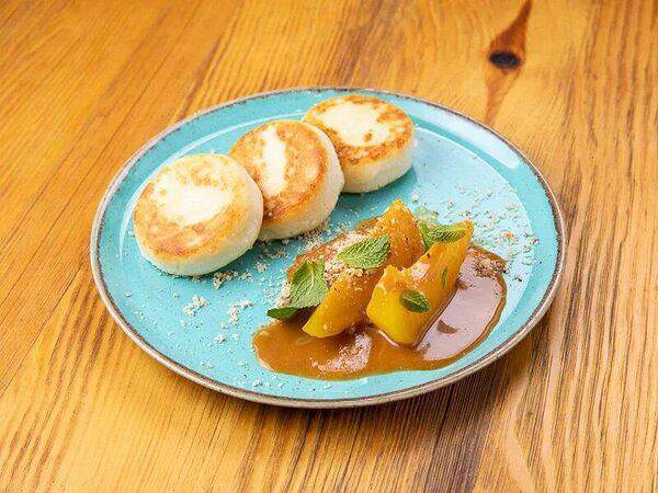 CoffeeВарим - Сырники груша-соленая карамель