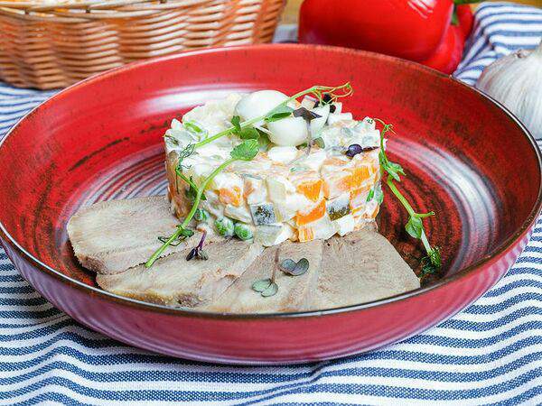 Bazar - Салат Оливье с языком