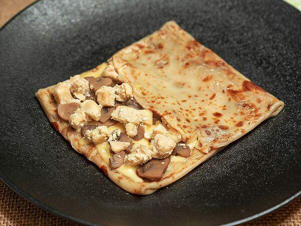 Блинная печка - Блин с курицей, грибами и сыром