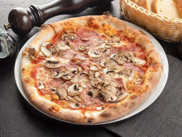 La Scala Trattoria Ignazio - Ветчина и грибы