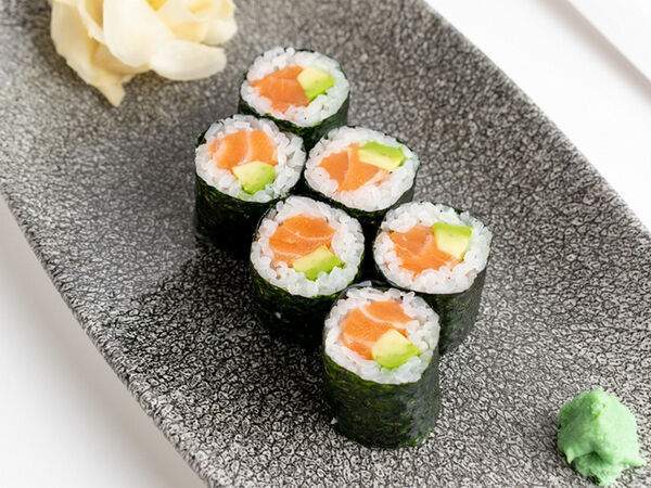 Under the sea - Ролл Маки с лососем и авокадо