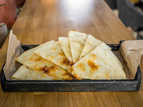 Мястория - Фокачча с чесночным маслом