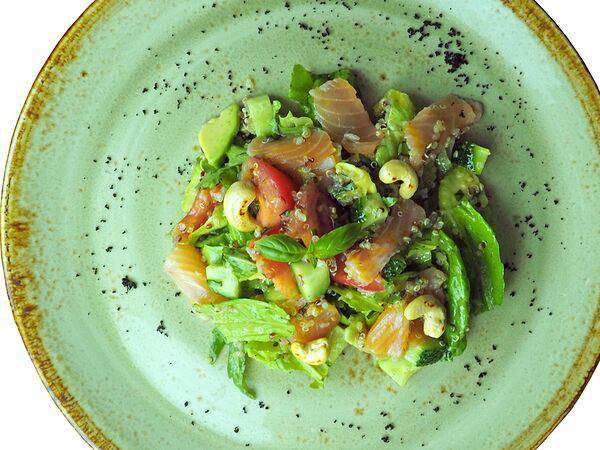 Философия - Салат с семгой и киноа