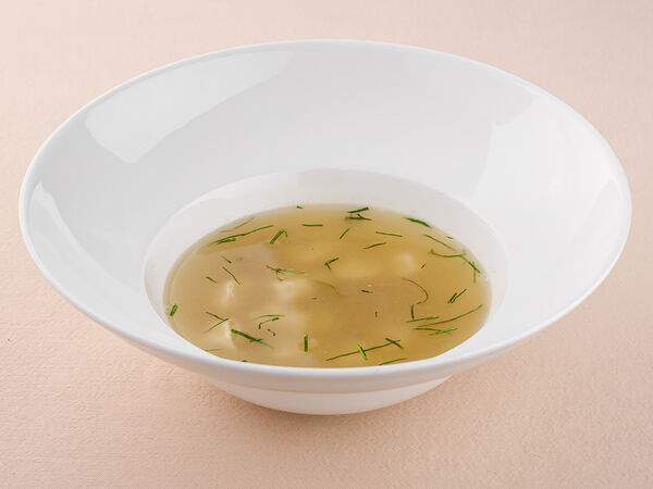 Беллуччи - Куриный бульон с равиолини