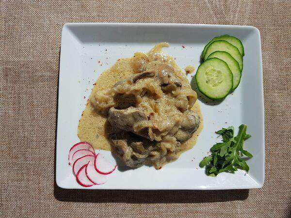 Кухня KatiSarg - Печень куриная в сметанном соусе