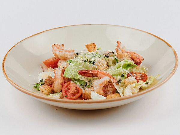 Бульвар  бар - Салат Цезарь с тигровыми креветками