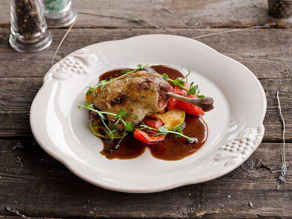 Прованс - Утка Конфи с овощами гриль