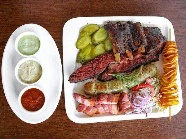 Каравелла - Мясная тарелка на компанию