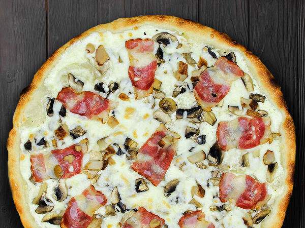 Чайник - Пицца грибная с беконом