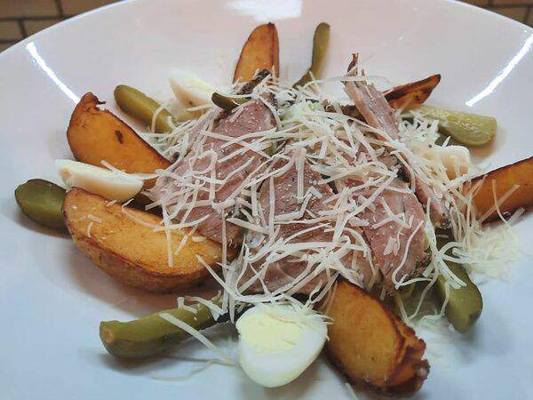 Дали жару - Салат с бужениной