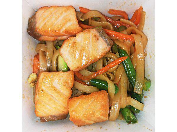 Дон Удон - Сливочный вок с лососем