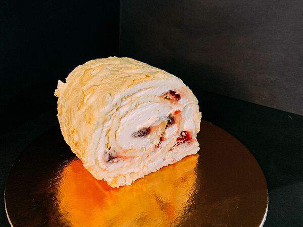 Fresh Market - Меренговый рулет Сливочный с клубникой