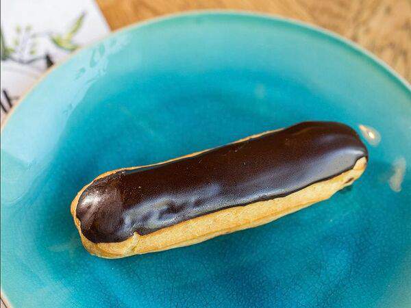 Кафе-пекарня Поль Бейкери - Эклер шоколадный