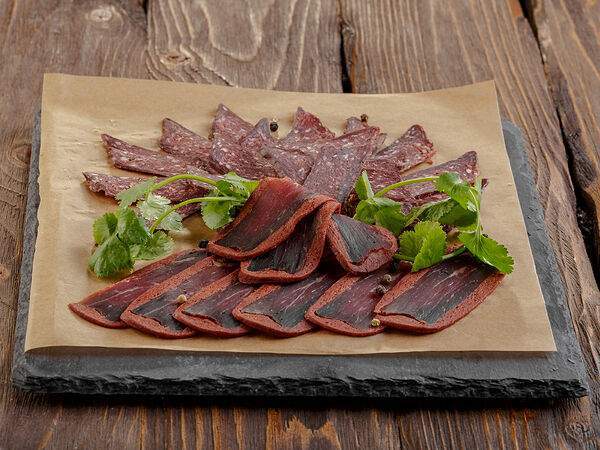 У Ханумы - Суджук и бастурма