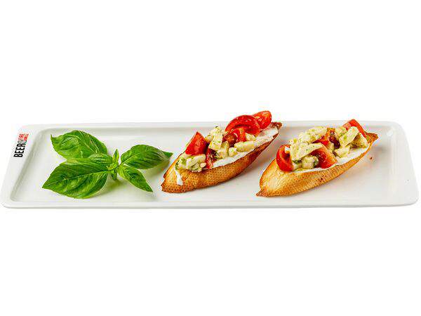 Beer & Fire Grill - Брускетта с моцареллой и томатами