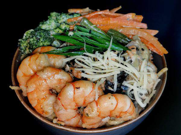 Суши ЮКИ - Рамен Сливочный с креветкой и лососем