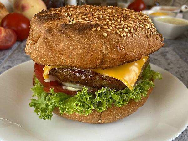 МангалРум - Бургер с бараниной