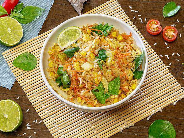 Kung Pho - Жареный рис с овощами