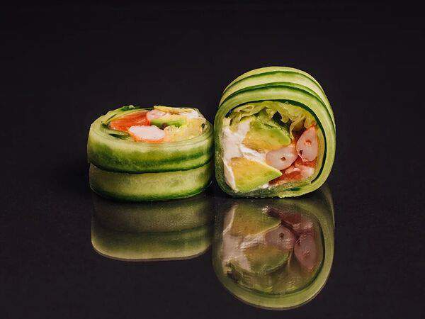 Fish & rice - Ролл Парадайз в огурце сливочный лосось