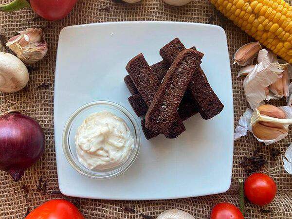 Two pizza - Гренки чесночные