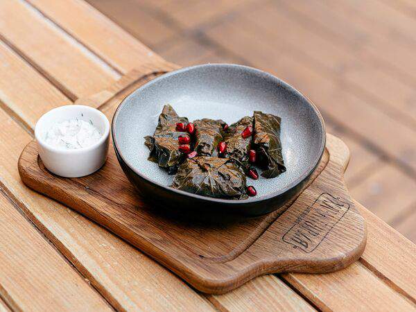 Хачапурия - Долма со сметаной и зеленью