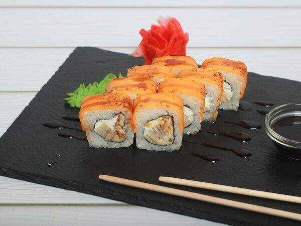 Японец - Опаленный ролл с чеддером