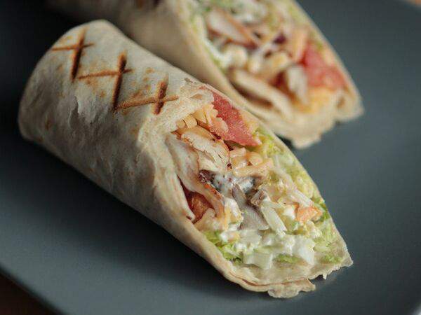 Pita's - Шаверма с соусом Цезарь