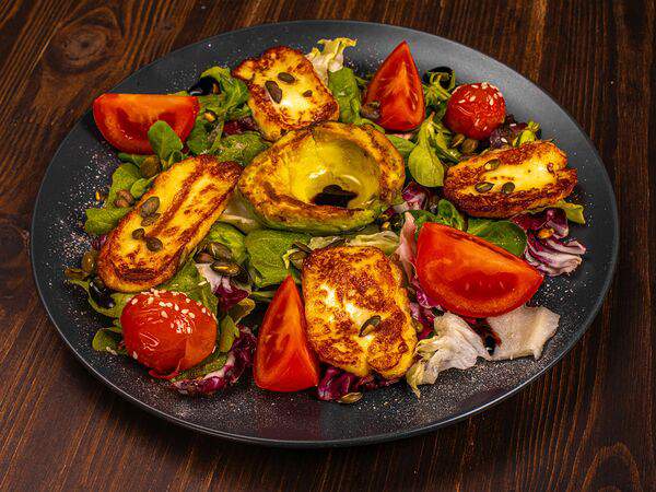 Crazy Brothers - Салат с жареным авокадо