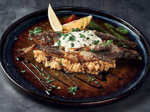 Ресторан Невидалия - Корюшка с булгуром и соусом Тартар