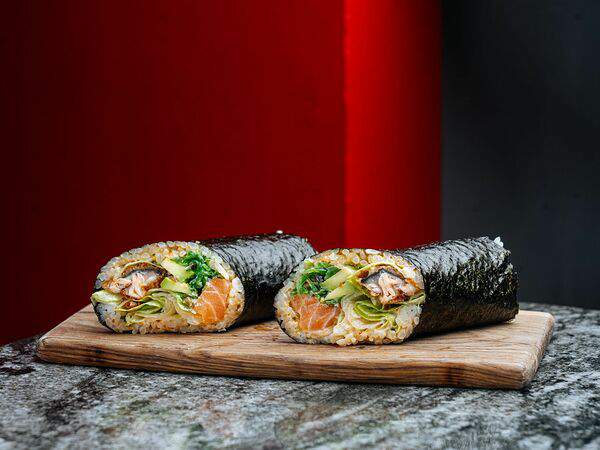 Ronny - Суширрито лосось с чуккой и халапеньо