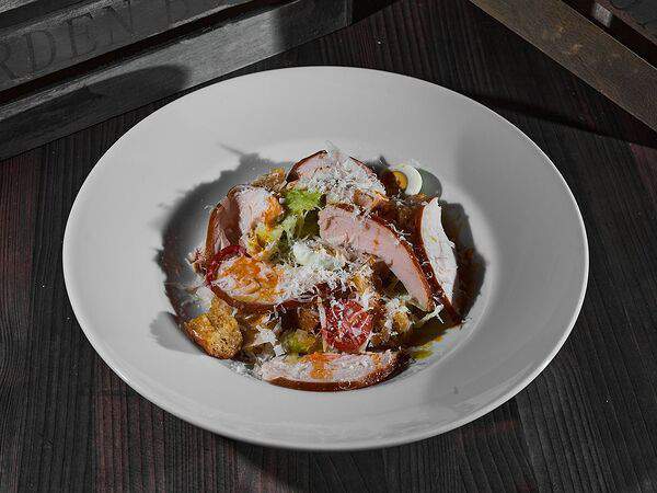 МясоТесто - Цезарь с копченой куриной грудкой