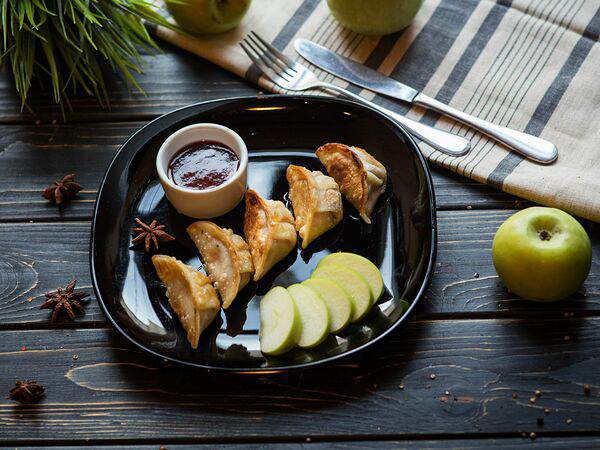 Пельмения - Яки-гедза с яблоками и корицей