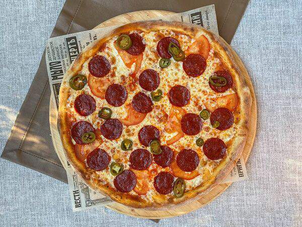 Пау Вау - Пицца Пепперони с халапеньо