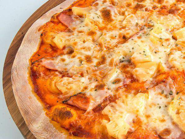 Чайхона - Пицца по-гавайски с ананасом