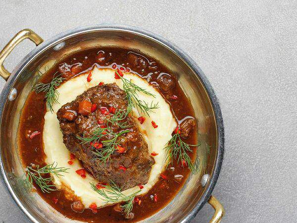 Luka Pizza - Говяжьи щечки в соусе демиглас