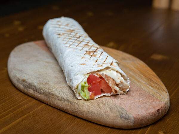 Leo shaverma and bar - Цезарь Ролл