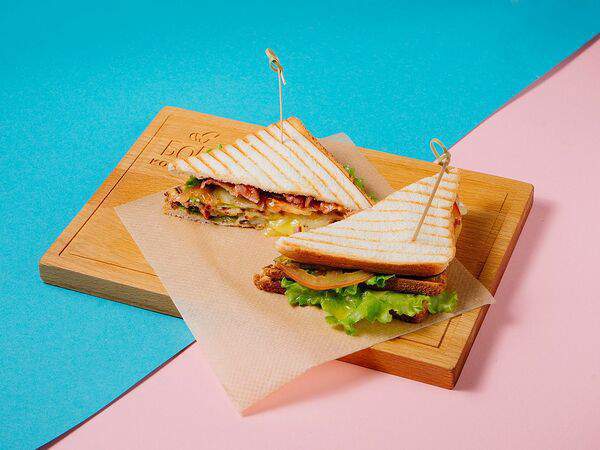 Бобы - Клаб Сэндвич фирменный